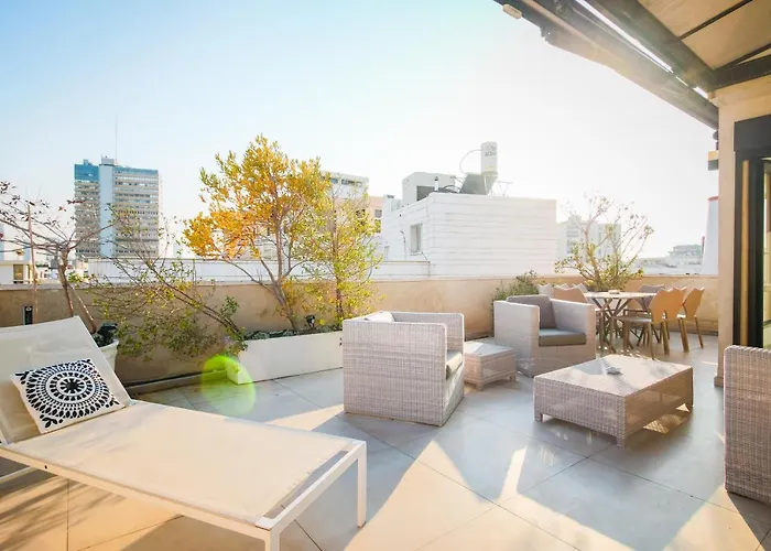 Chic Duplex Penthouse By Feelhome