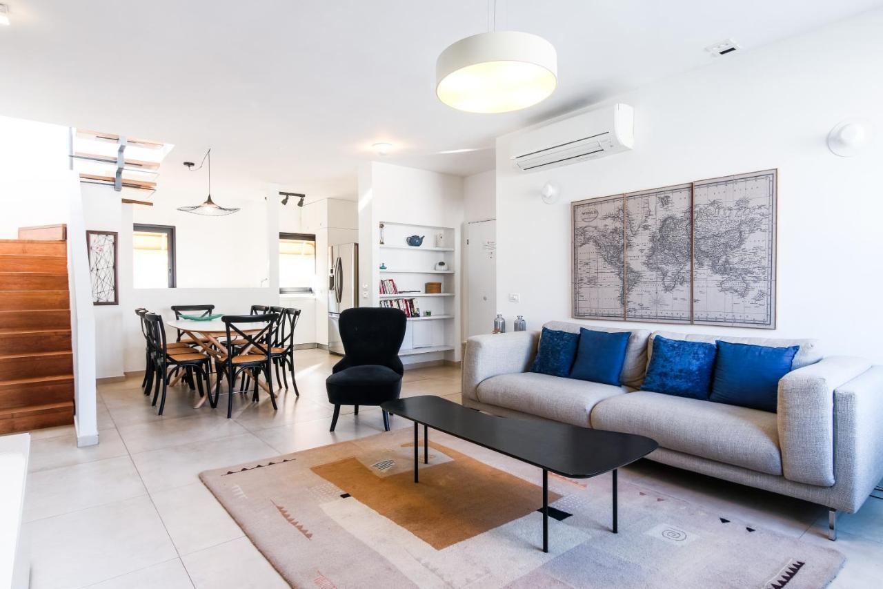 Chic Duplex Penthouse By Feelhome *